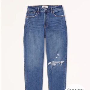 Abercrombie High Rise Mom Jean- Curve Love 00/24R